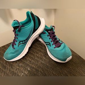 🏃‍♀️ Women’s Saucony Kinvara 12 - Jade/Concord Size 8.5; Less than 80 Miles!